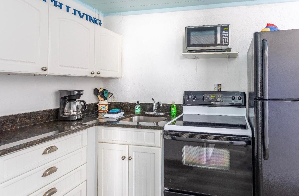 Bungalow 1 minute from the beach suite #4 - Housity