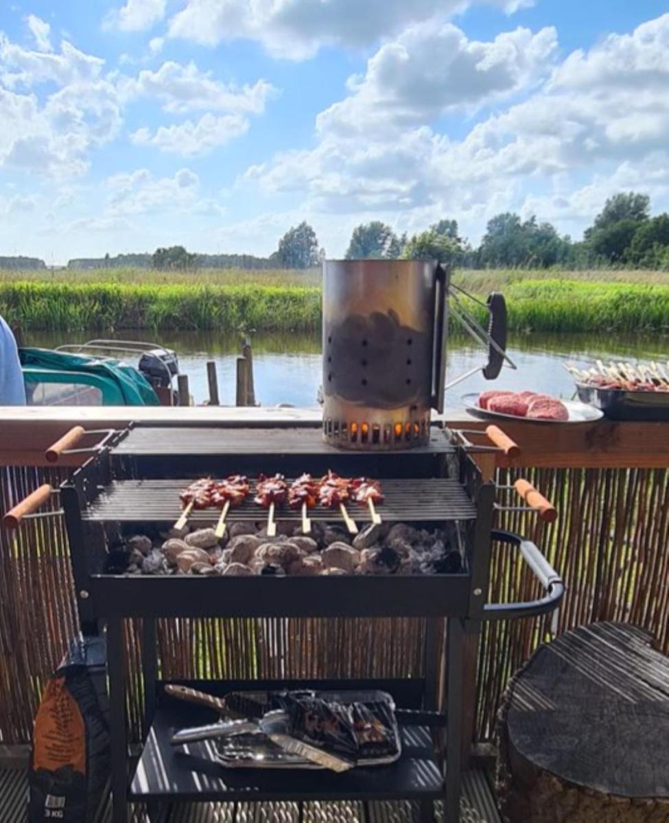 Buiten Huisje aan de Vaart 2 - Housity