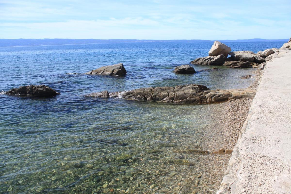 Apartments by the sea Stobrec, Split - 16352 - Housity