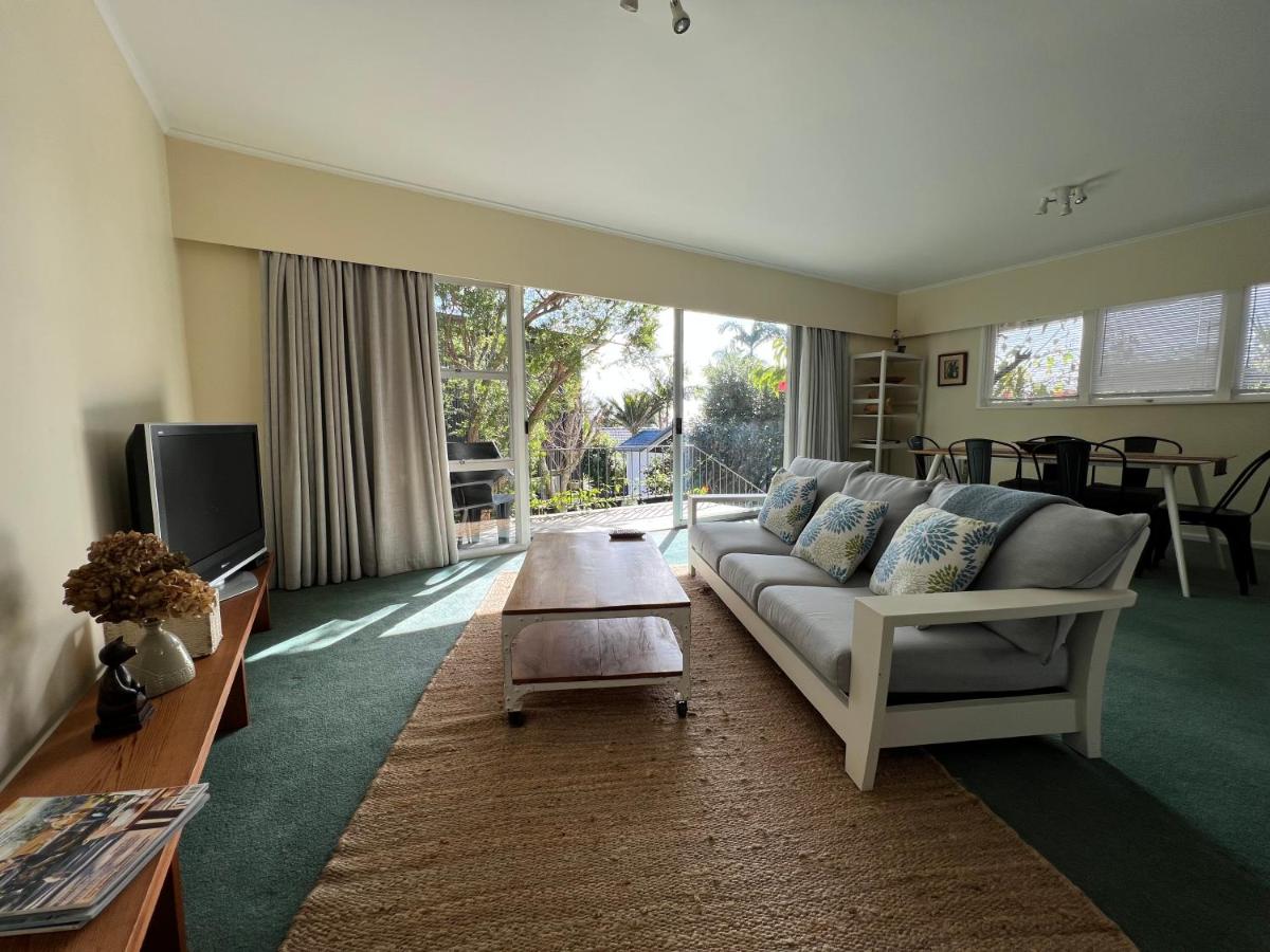 Island View Hideaway - Housity