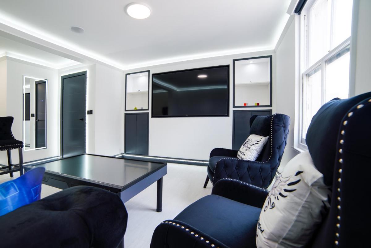 Tiny Smart Apartments - Housity