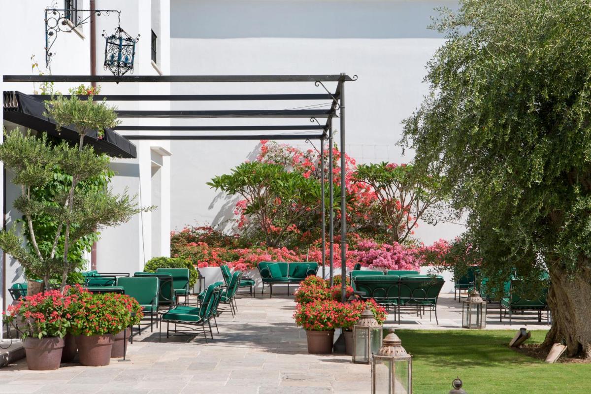 Jardín al aire libre en Finca Cortesin Hotel Golf & Spa