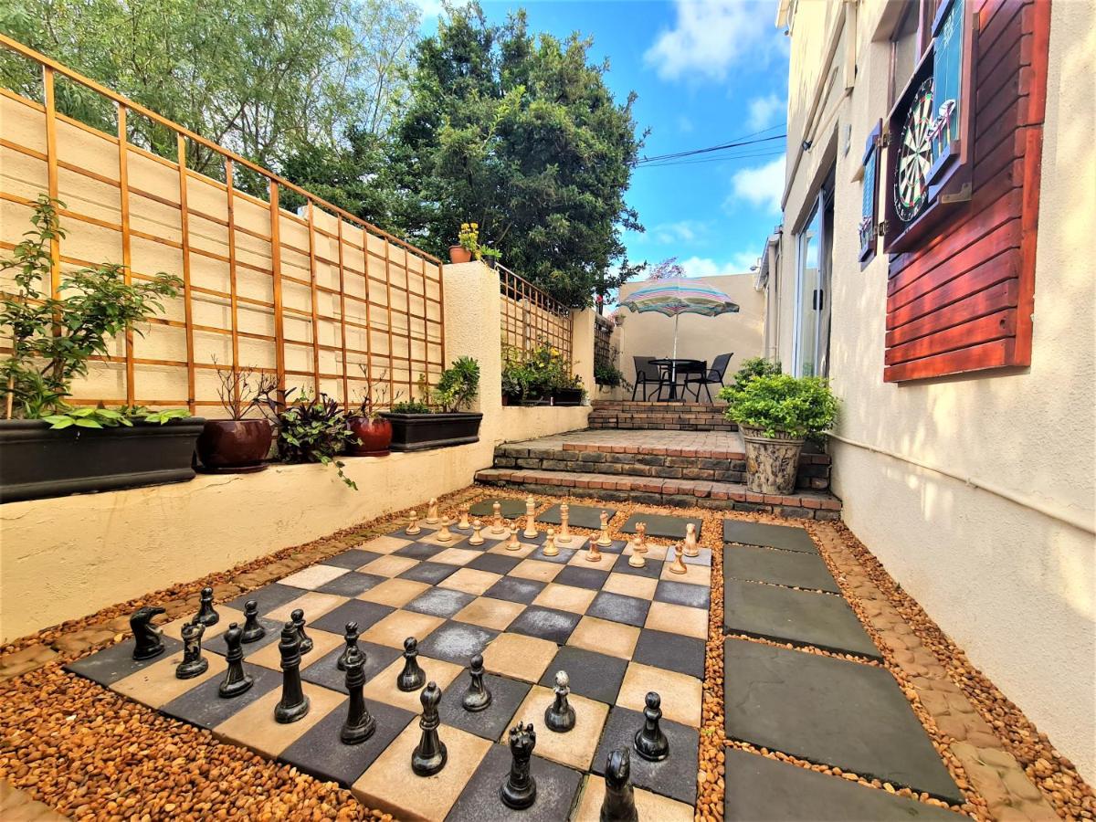 Walters Lane Comfort Apartment 2 - No Loadshedding - Housity