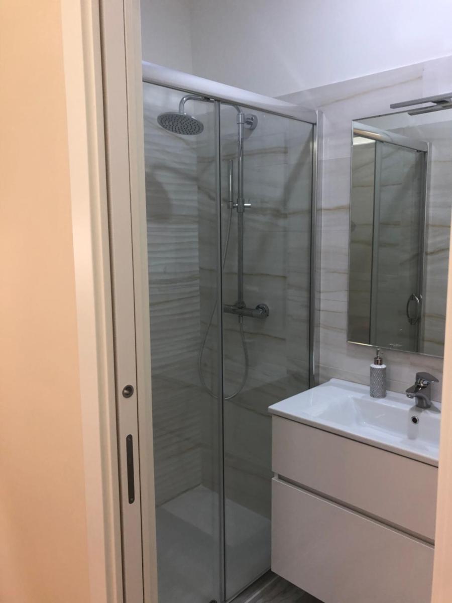 Le Affacciate Bruzie Home 2 Guest House - Housity