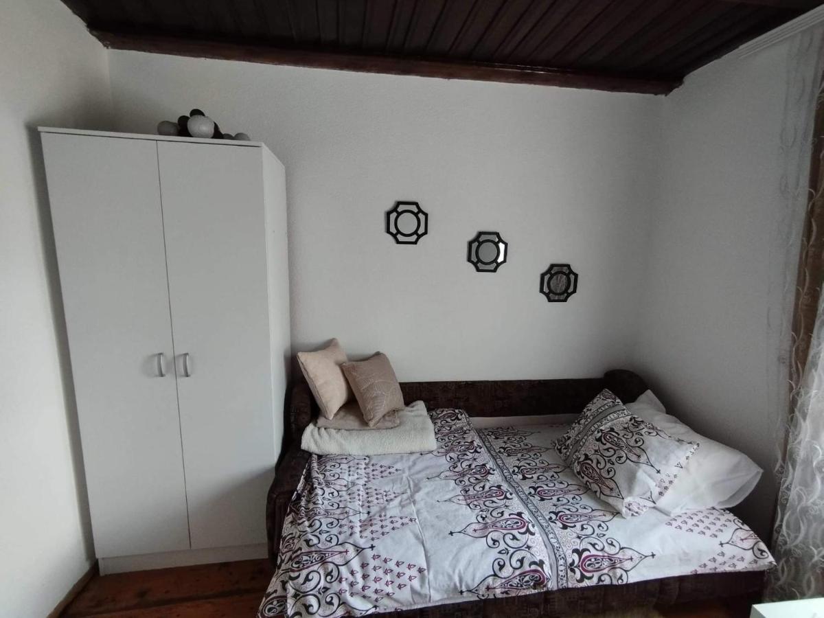 Konak Mileva - Housity