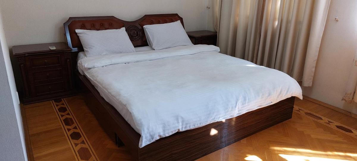 Azneft Royal Suite Apartment Sea View - Housity