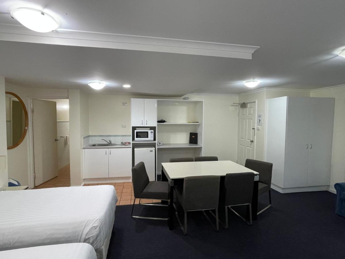 Lakeview Motor Inn - Housity