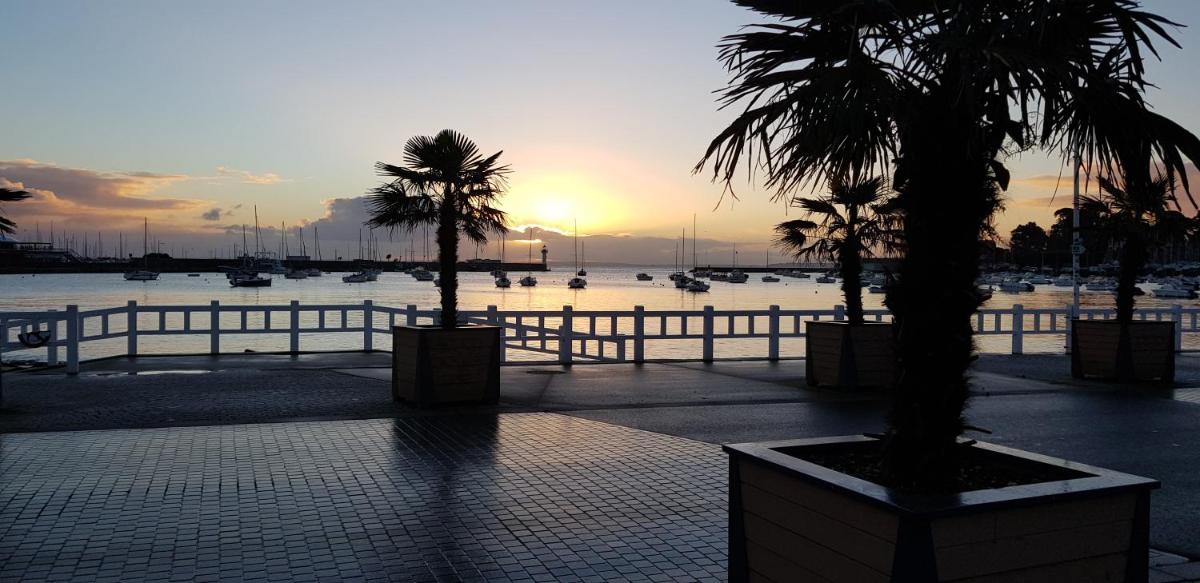 Appartement au pied du port de St Quay Portrieux - Housity