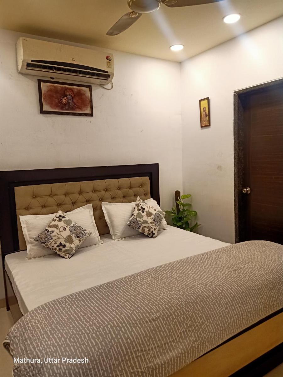 cozy Apartment in Vrindavan - Rounak House - Housity