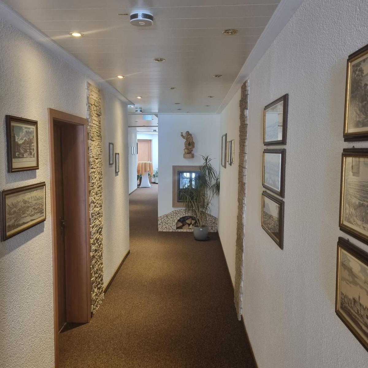 Hotel Garni Krone - Housity