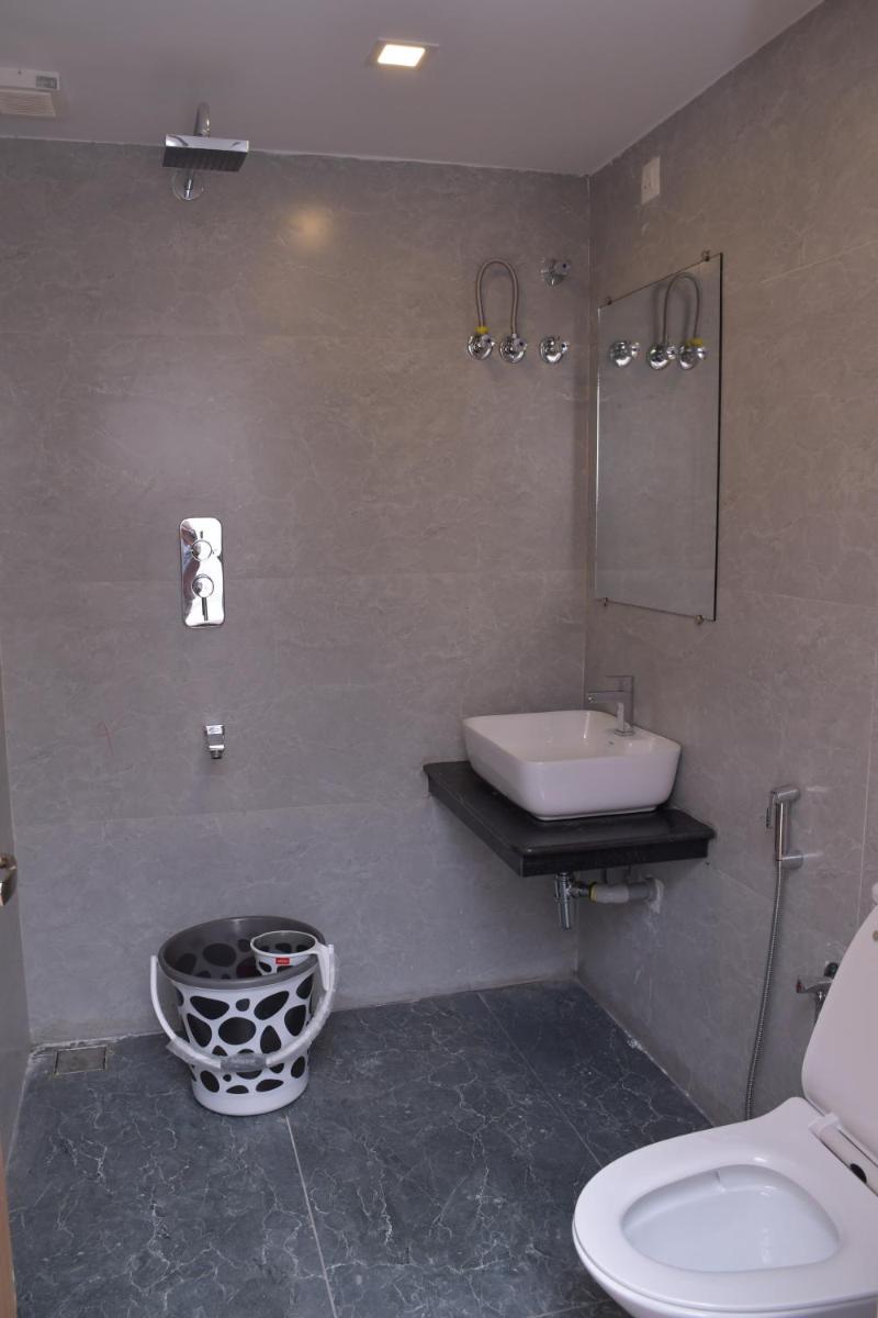 Hotel Bluestone - Housity
