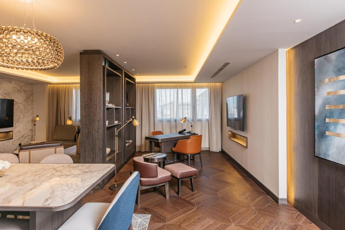 Zona de estar de InterContinental Barcelona by IHG