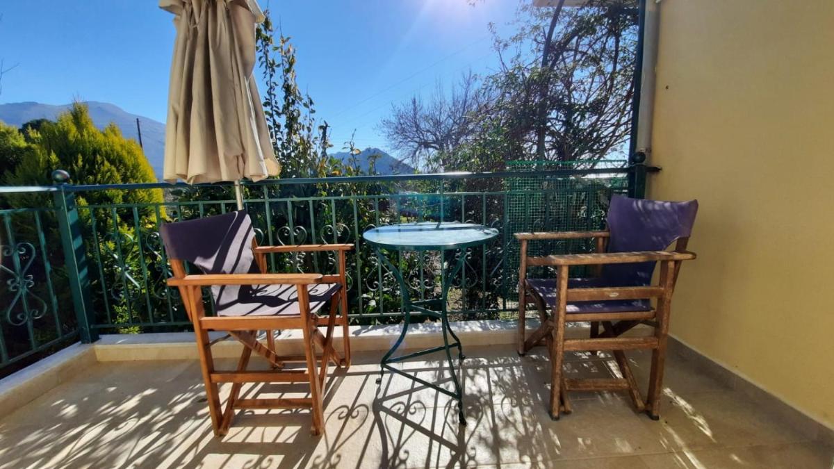 IOANNIS - Room with balcony near Limnopula - Housity