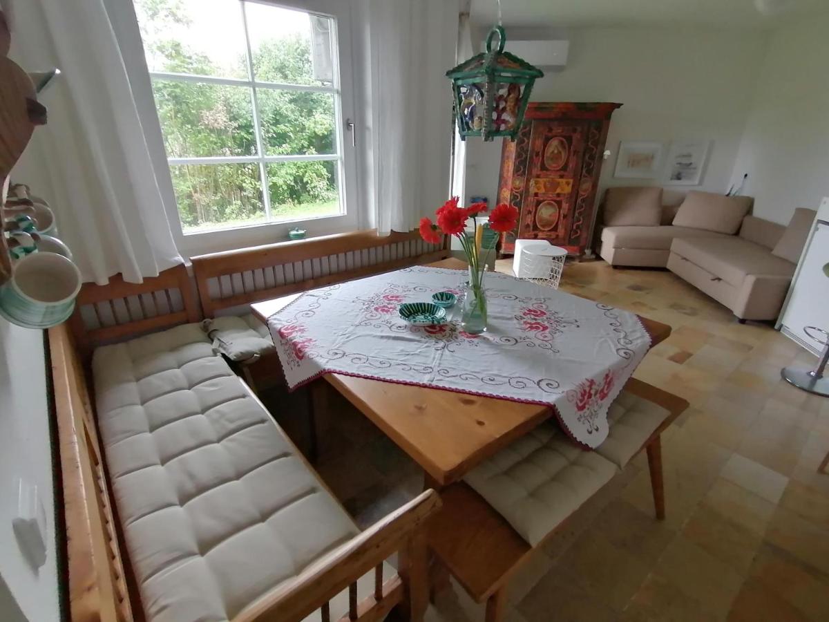 Suitetrails - Attersee Studio-Apartment mit Eigen-Garten und unverbautem Seeblick
