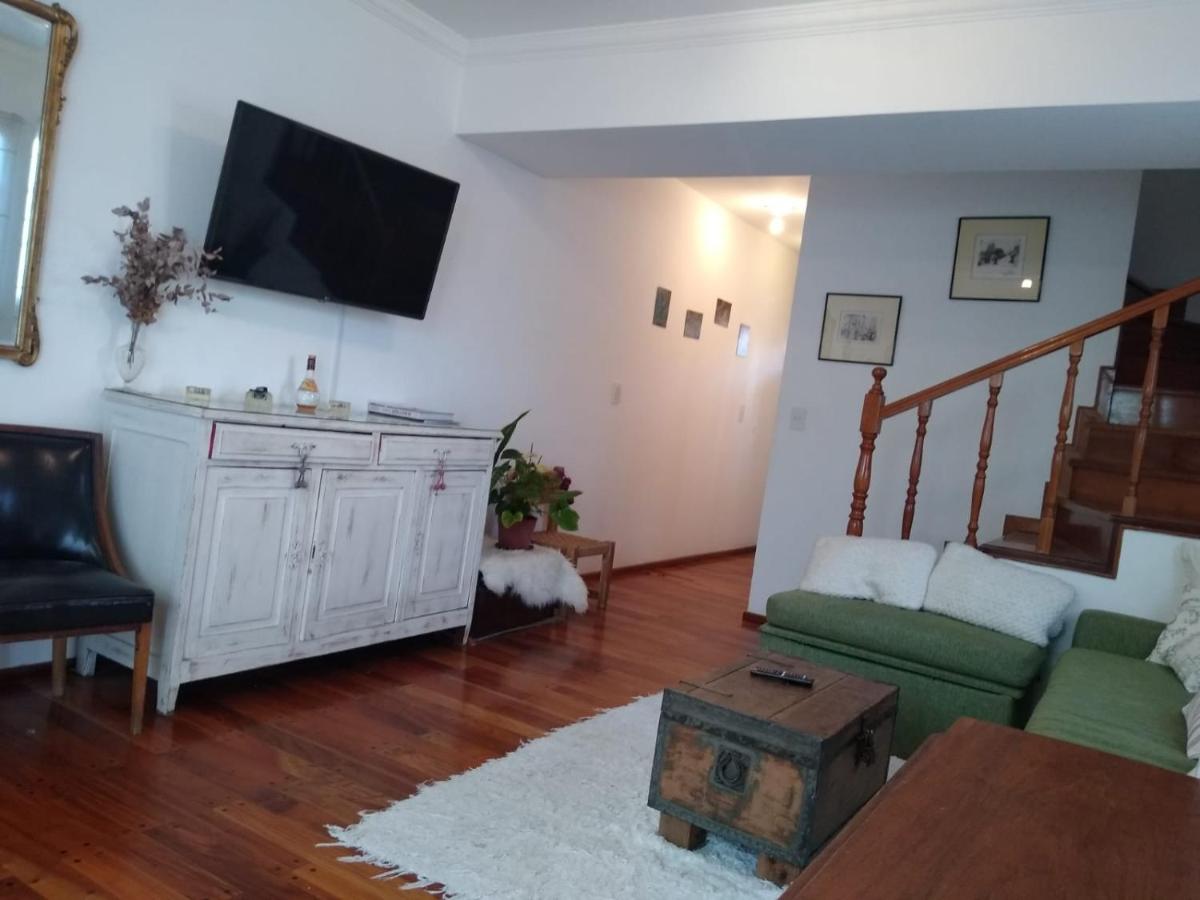Simpatico duplex en Olivos - Housity
