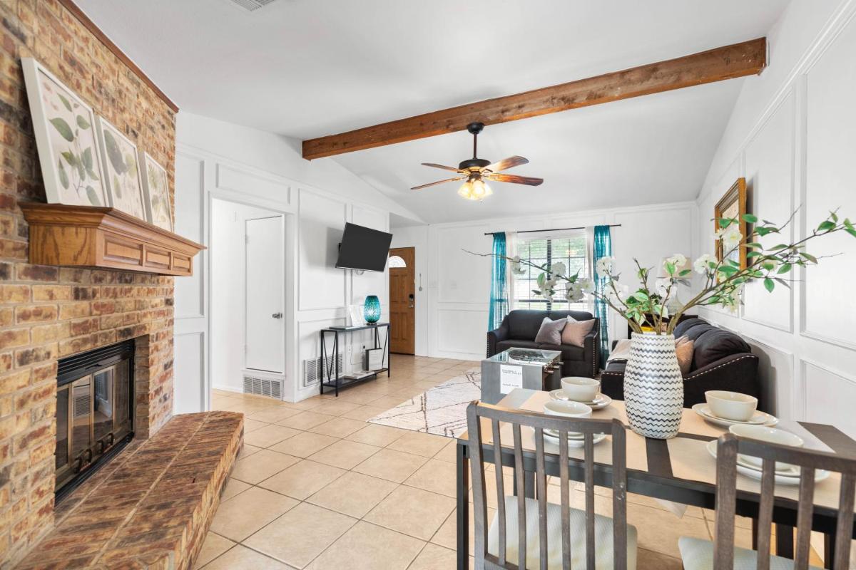 *The Shady Oak* Foosball/Patio/Pets/NFLX! - Housity
