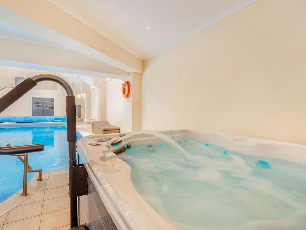 Richmond Hall - Housity