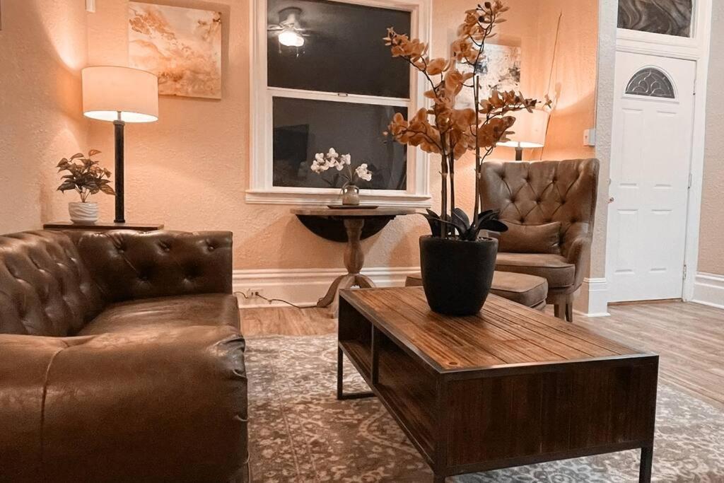 Wonderful property in the heart of Oakland! - Housity