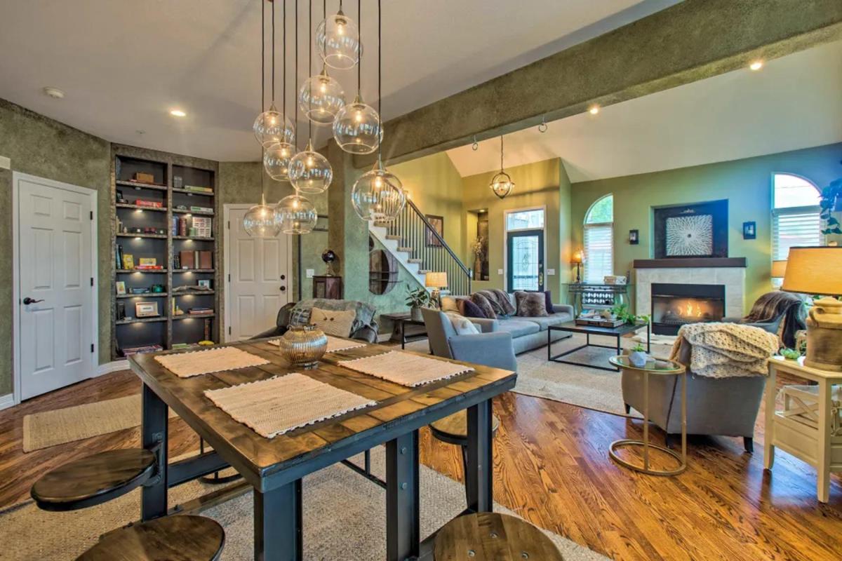 Luxury Cherry Creek Retreat - Housity