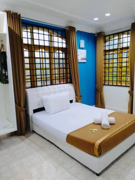 Irama Banglo with Private Pool - Housity