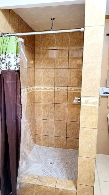 2 bedroom apartmen in the heart of west end! - Housity