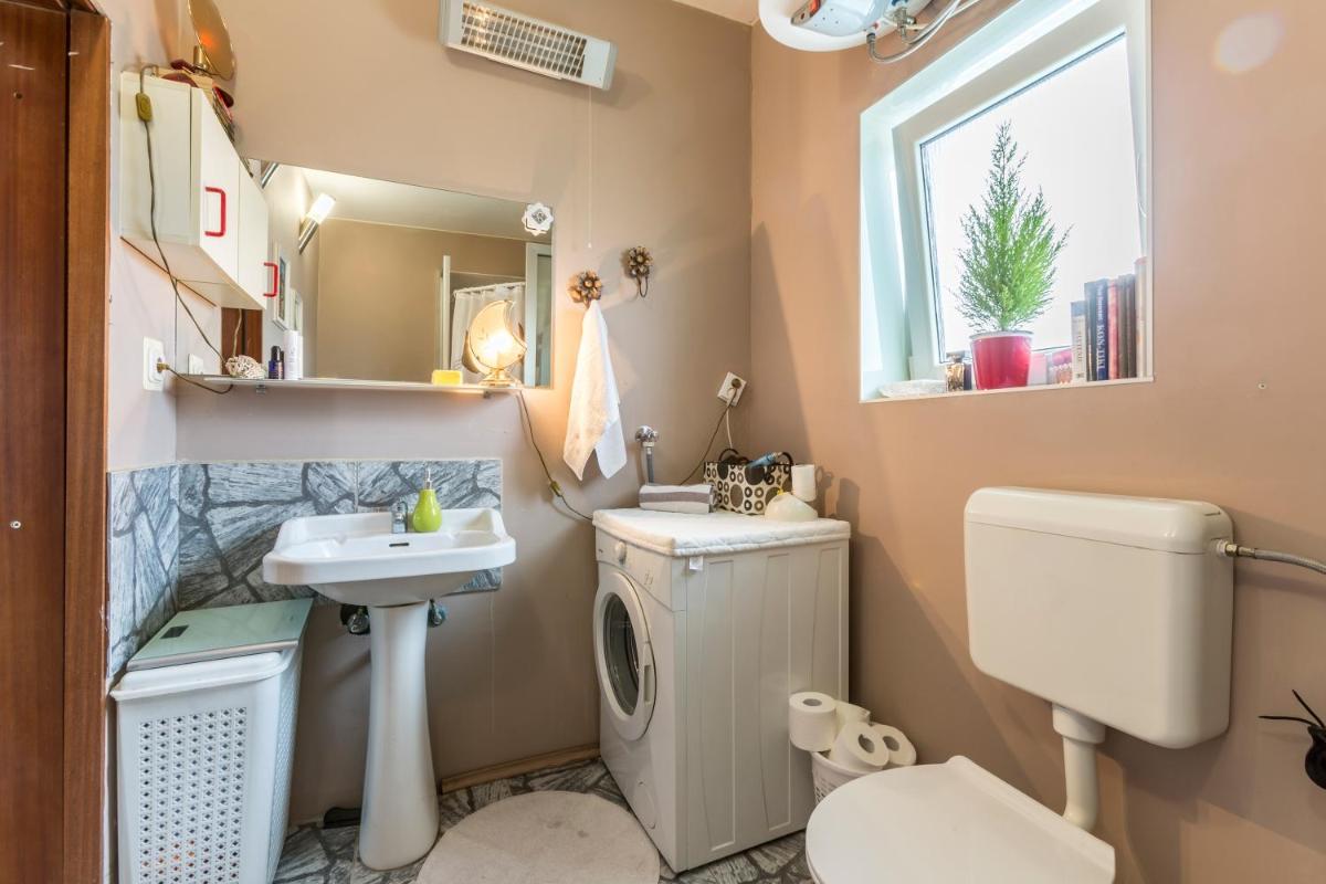 Holiday house with a swimming pool Opuzen, Neretva Delta - Usce Neretve - 8818 - Housity
