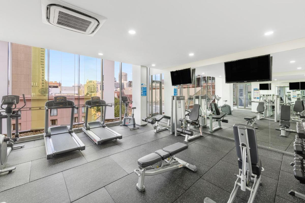 Meriton Suites Campbell Street, Sydney - Housity