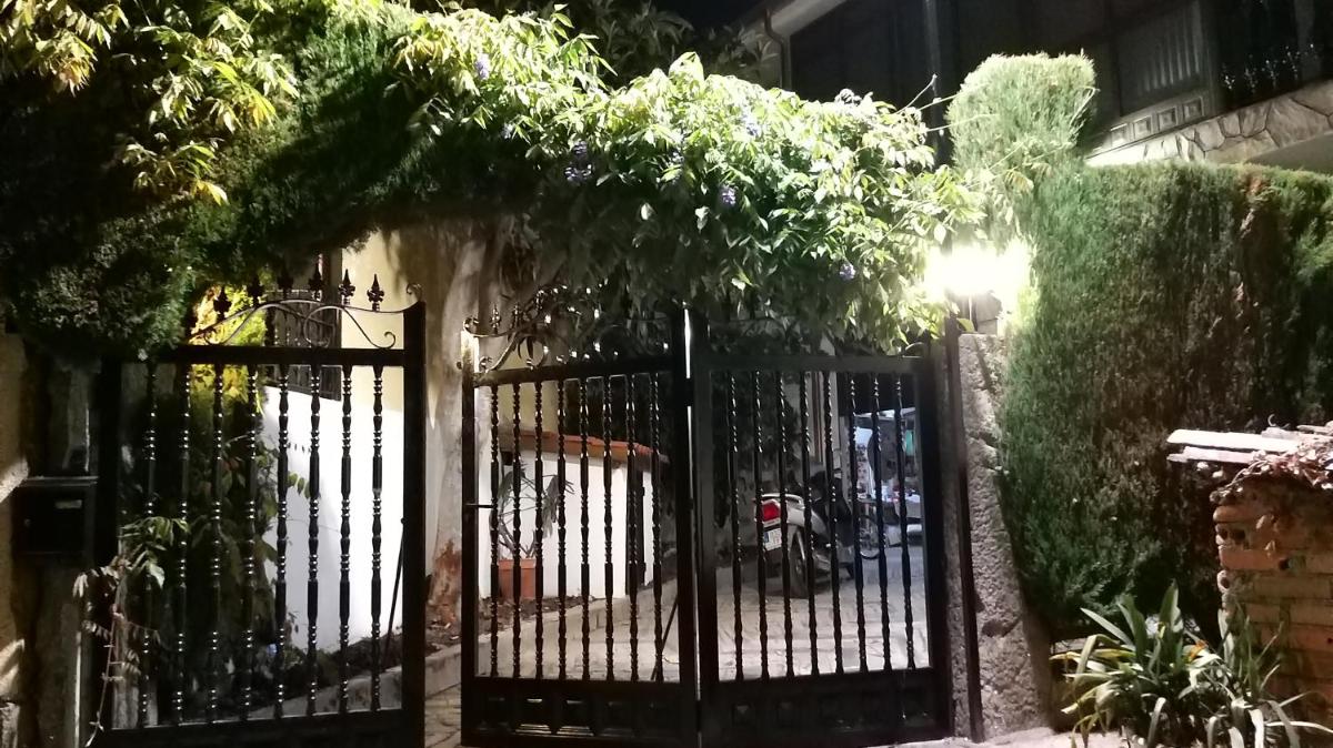 Casa con Piscina en Ramiras, Ourense - Housity