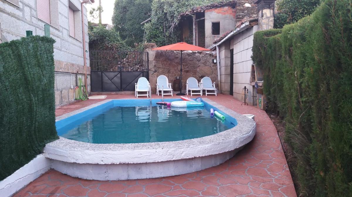 Casa con Piscina en Ramiras, Ourense - Housity