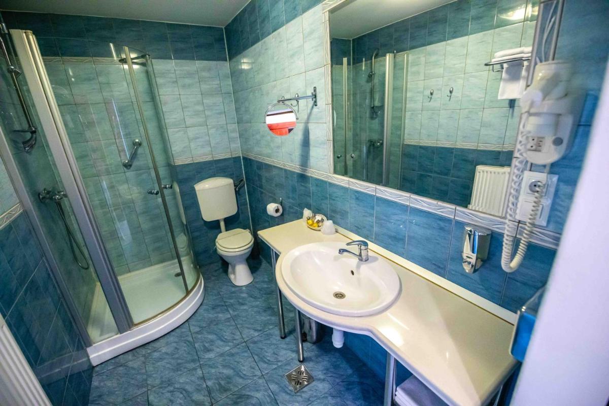 Emerald Boutique Hotel - Housity