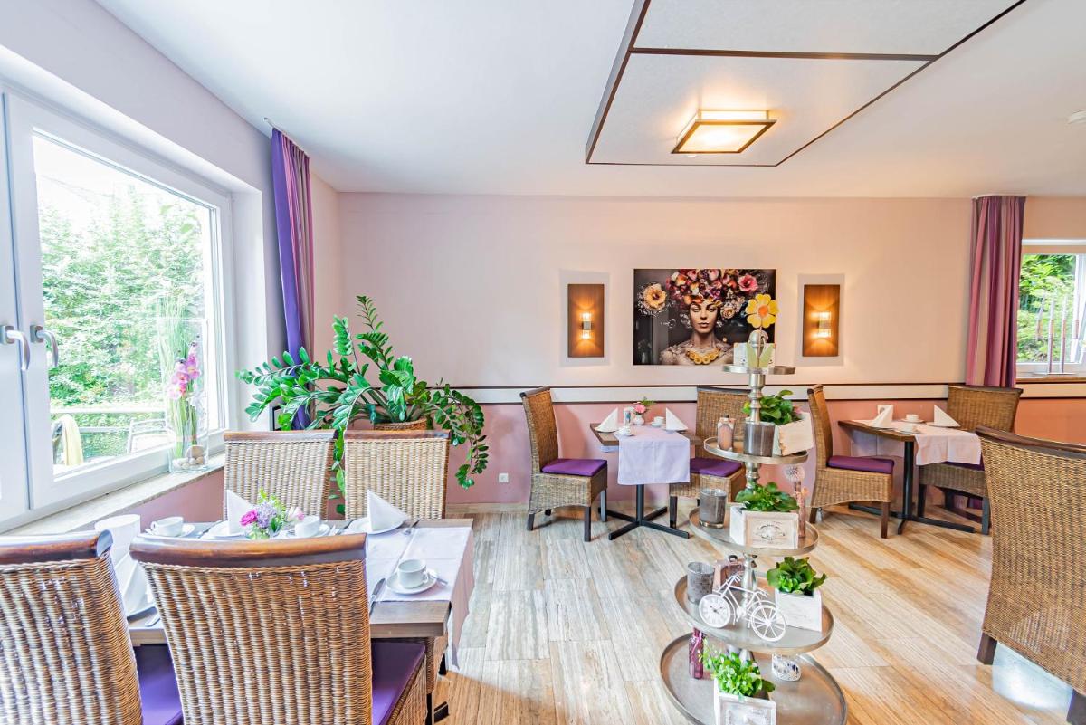 Parkhotel Sonnenberg - Housity