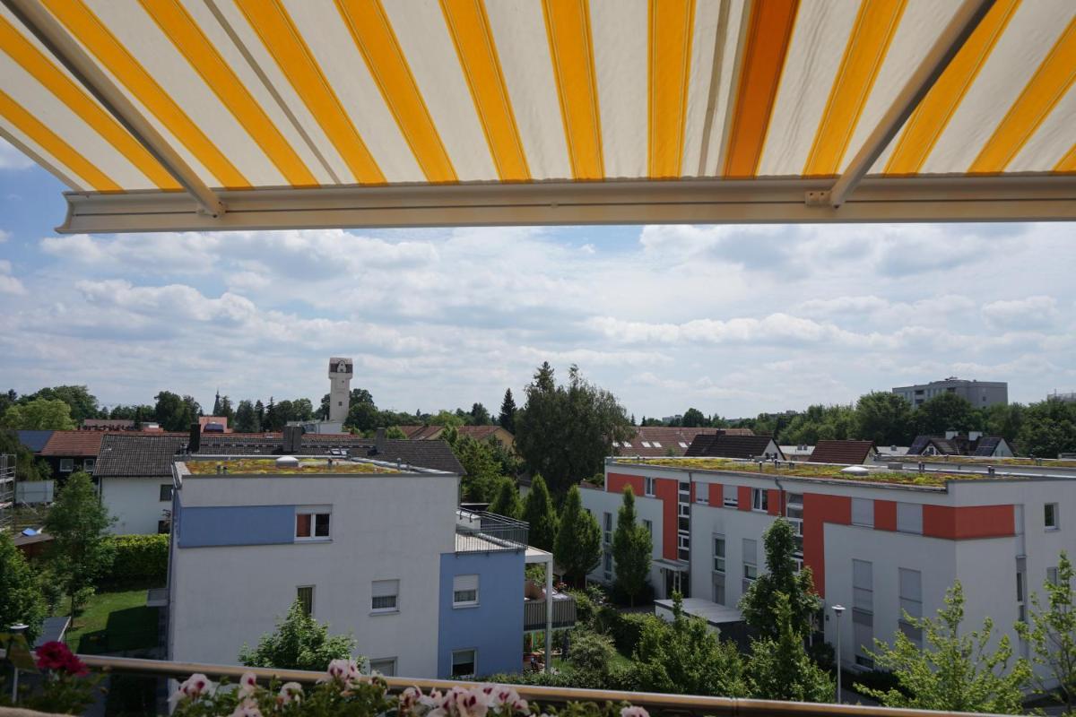 Doppelzimmer mit ensuite Bathroom zur Wiesn - Housity
