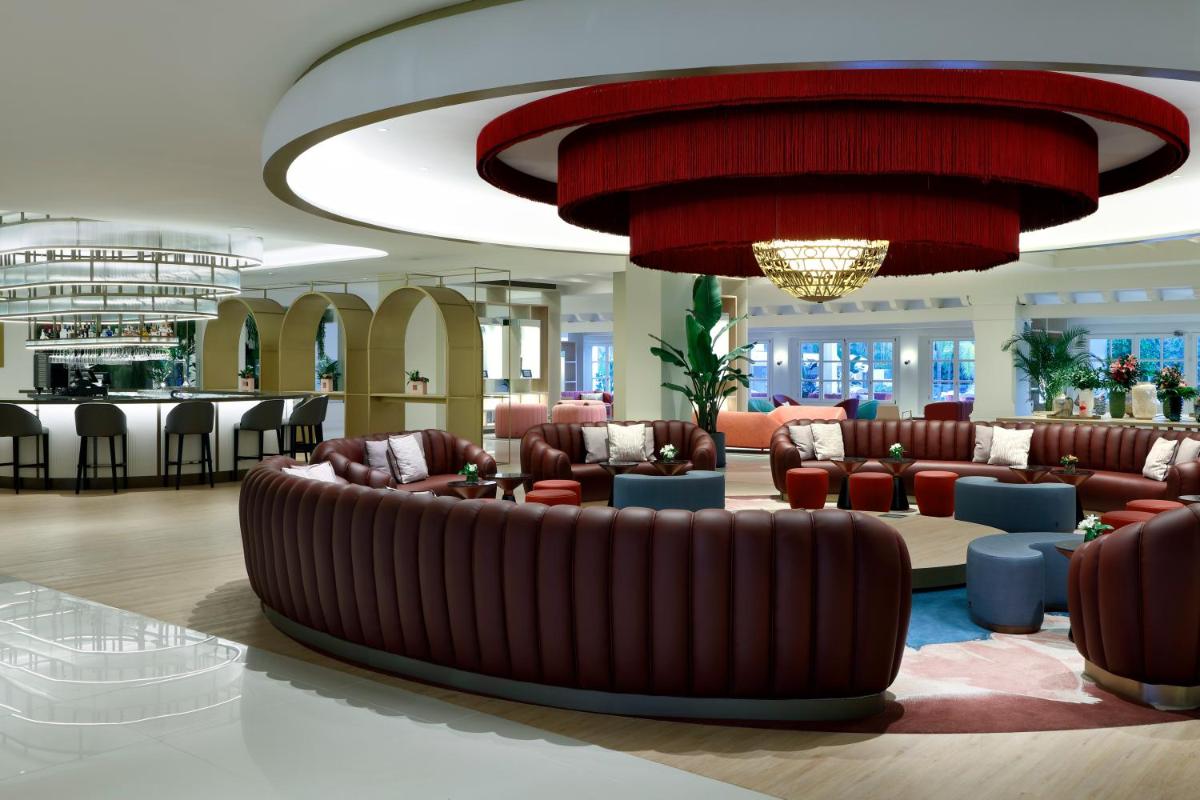 Zona de estar de Hard Rock Hotel Marbella - Puerto Banús