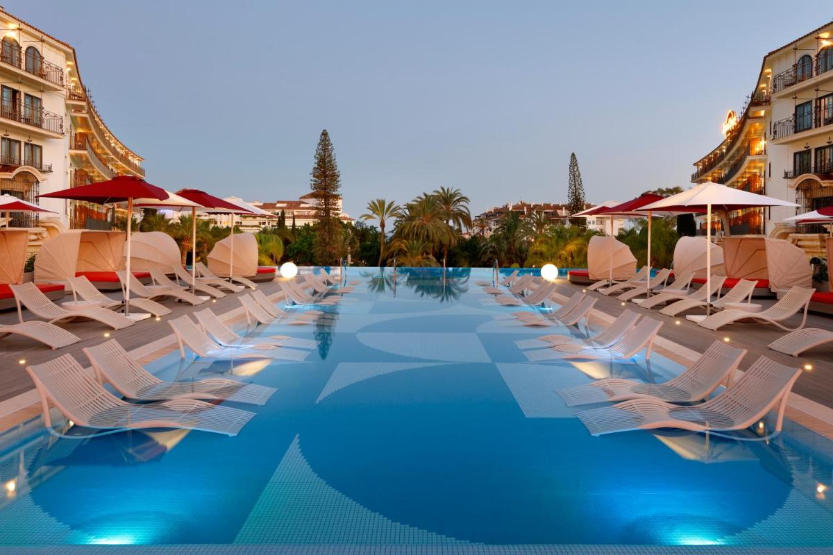 Piscina en o cerca de Hard Rock Hotel Marbella - Puerto Banús