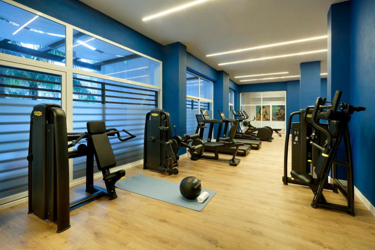 Gimnasio o instalaciones de fitness de Hard Rock Hotel Marbella - Puerto Banús