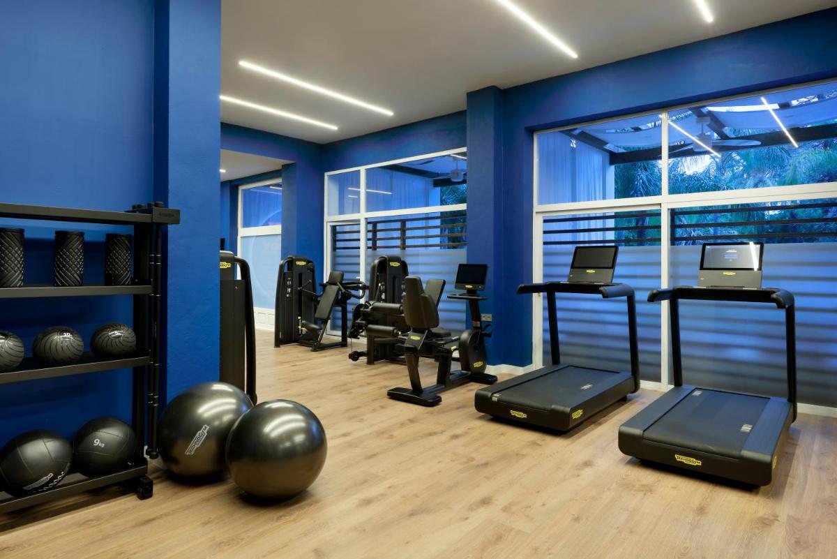 Gimnasio o instalaciones de fitness de Hard Rock Hotel Marbella - Puerto Banús