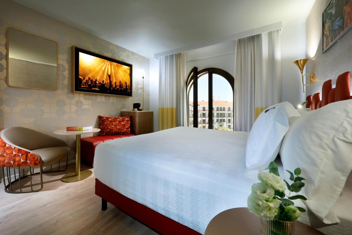 Cama o camas de una habitación en Hard Rock Hotel Marbella - Puerto Banús