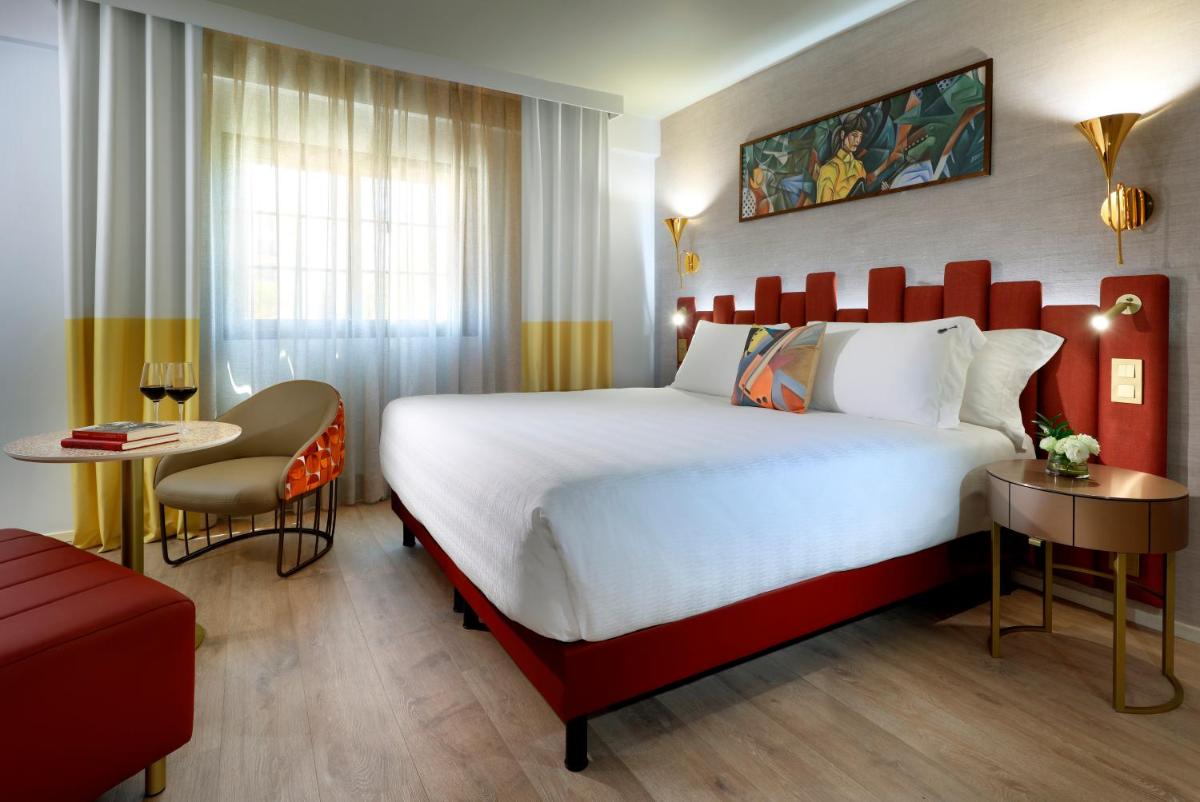 Cama o camas de una habitación en Hard Rock Hotel Marbella - Puerto Banús