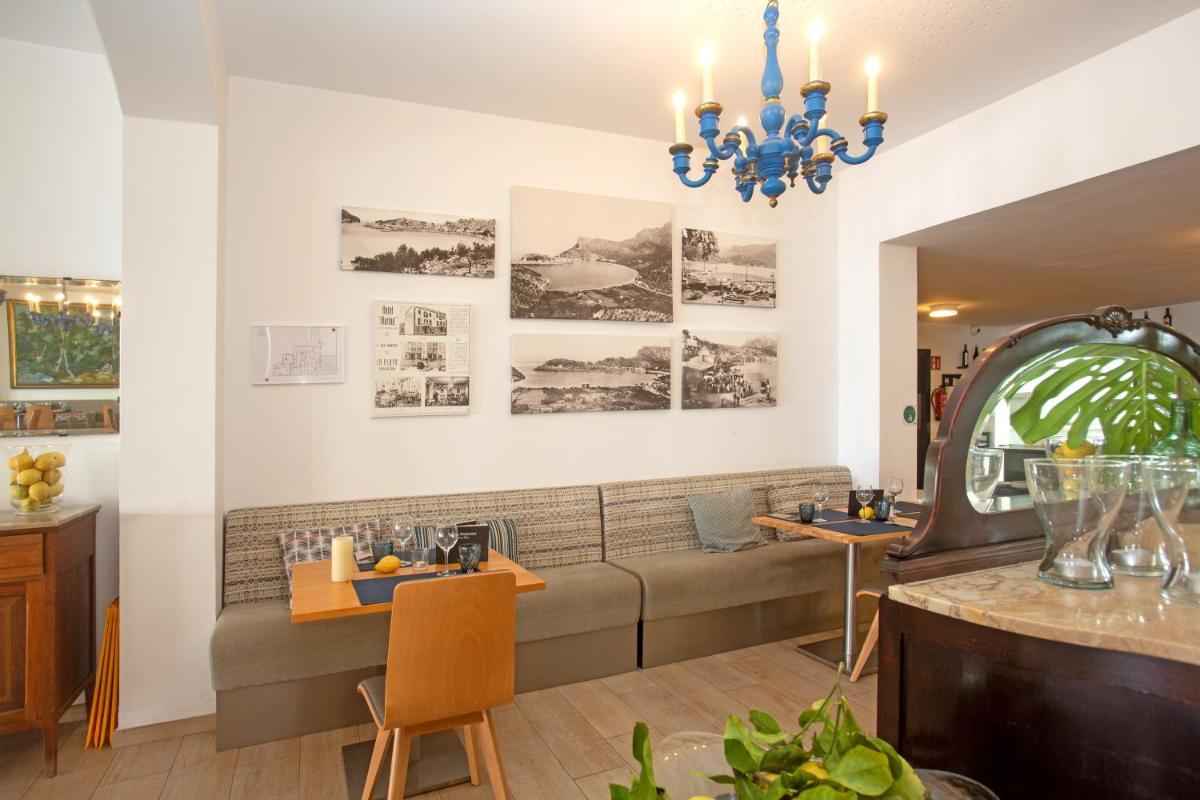 Un restaurante o sitio para comer en Hotel Marina