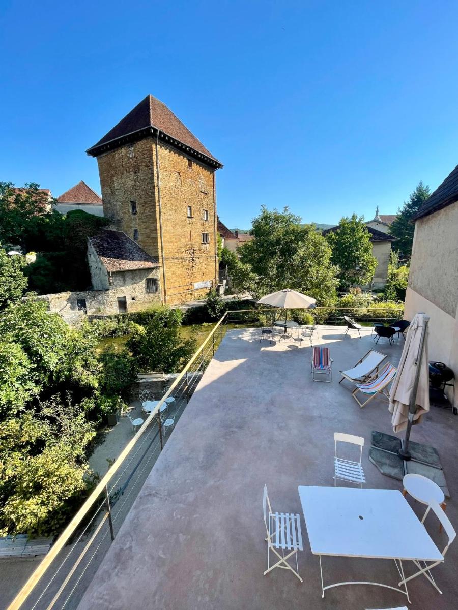 Maison près de la rivière - Housity
