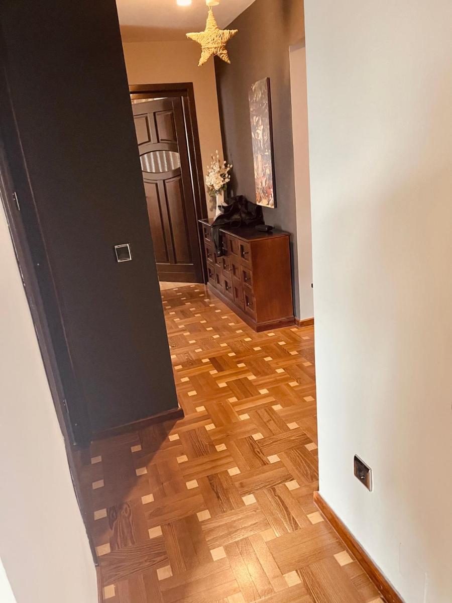 Nomad Reghin - Housity