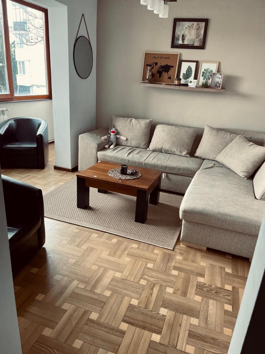 Nomad Reghin - Housity