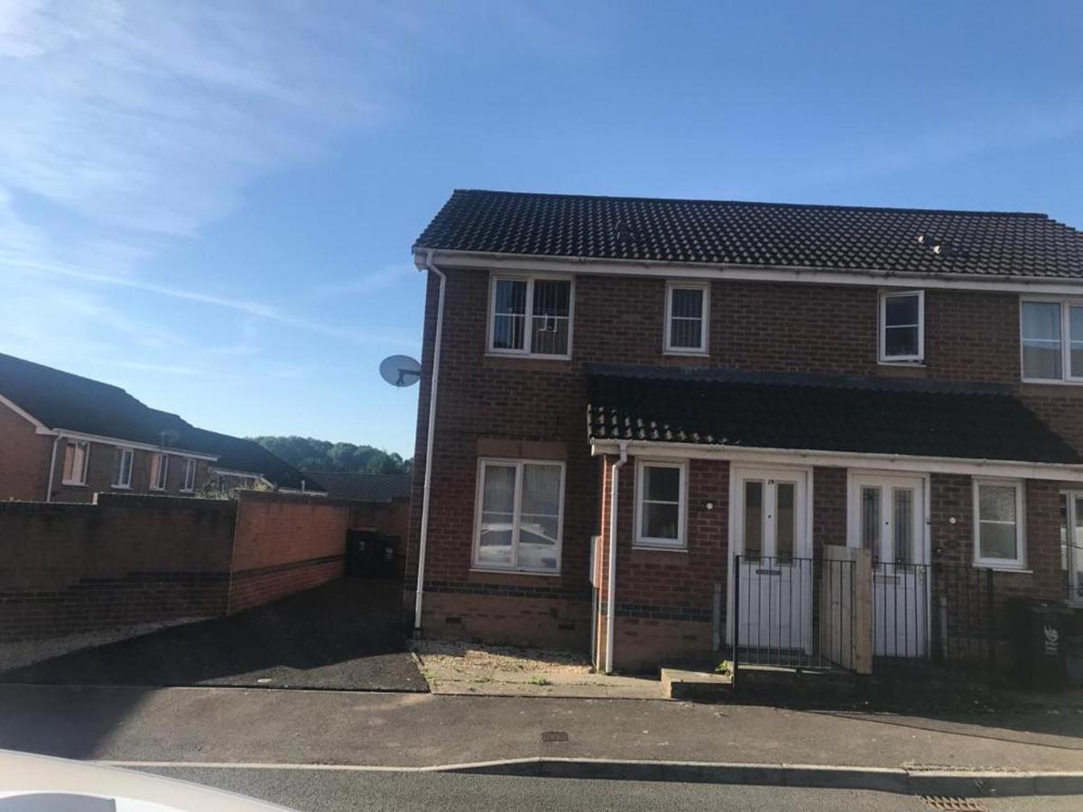 Ammaculate 3 Bedroom property near Caltic Manor - Housity