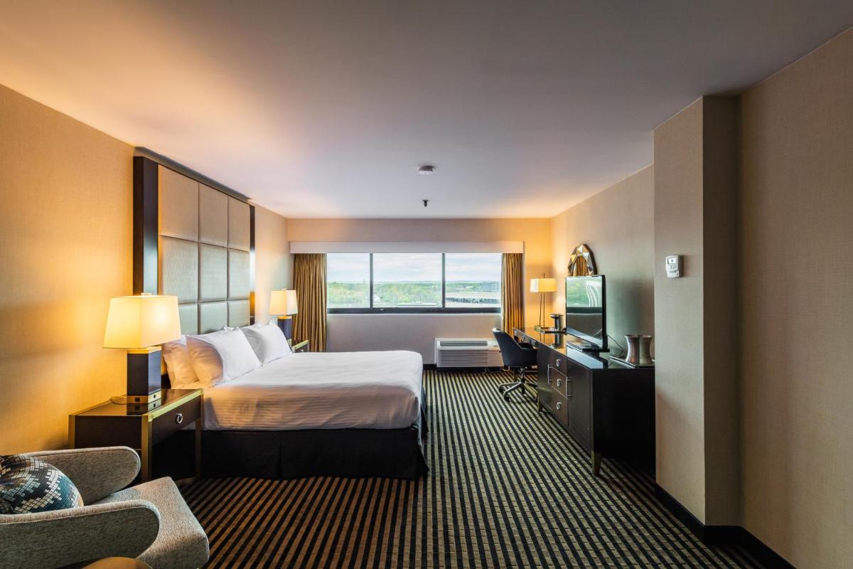 APA Hotel Woodbridge - Housity