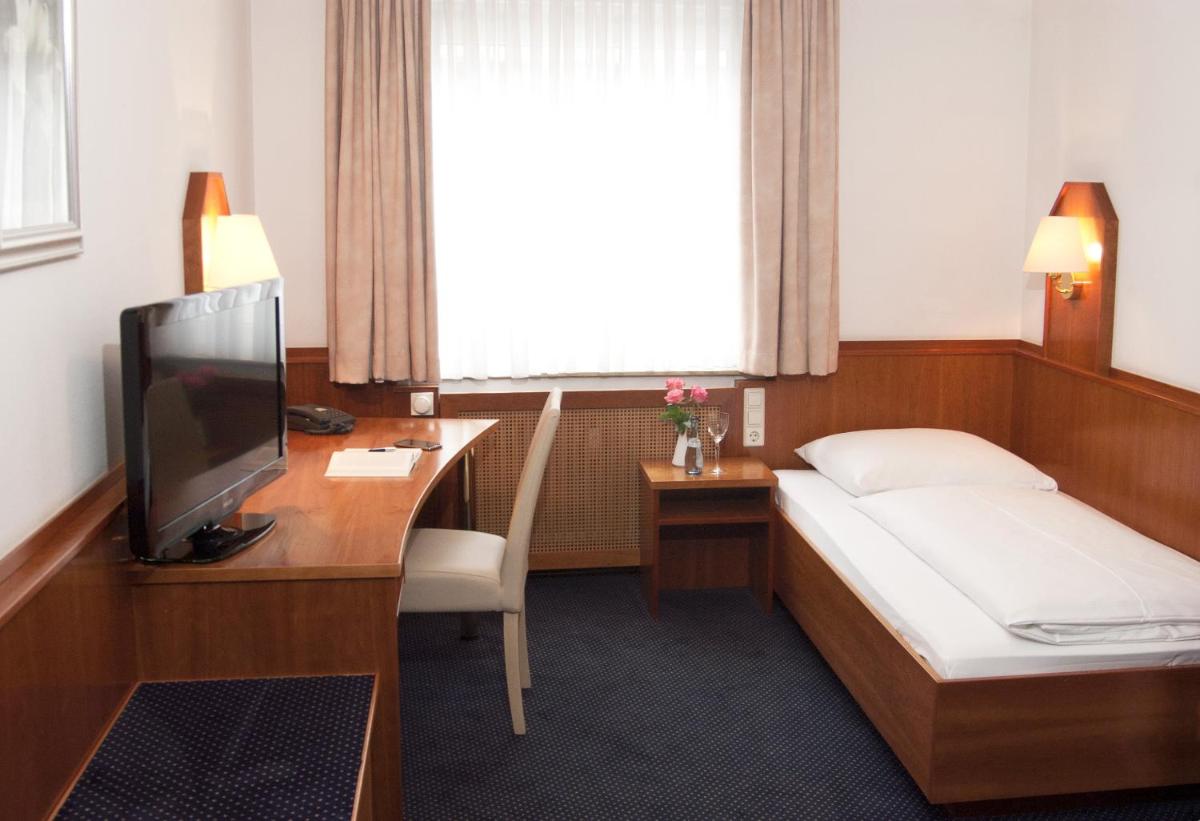 Hotel Germania - Housity
