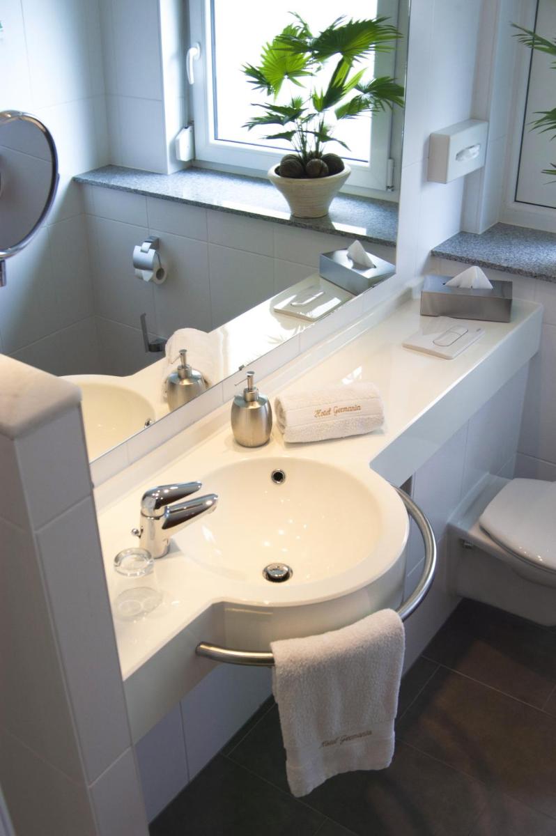 Hotel Germania - Housity
