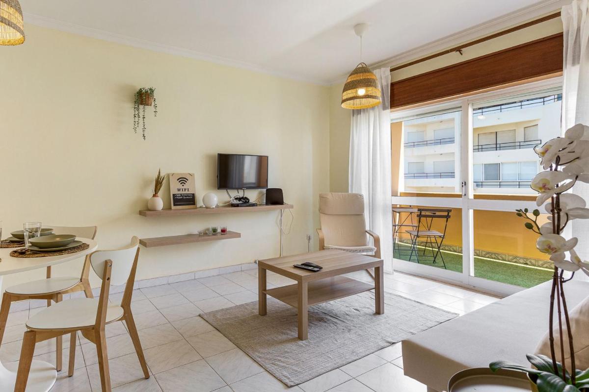 1BR Infante Flat in Quarteira by LovelyStay - Housity