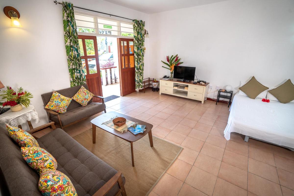 La Maison Hibiscus Self Catering Accommodation - Hizvo