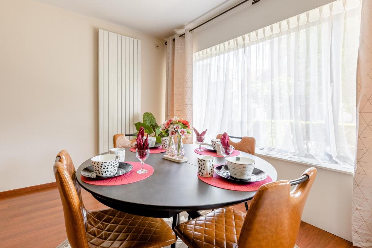 Luxe apt with parking & garden in wilrijk antwerp - Housity