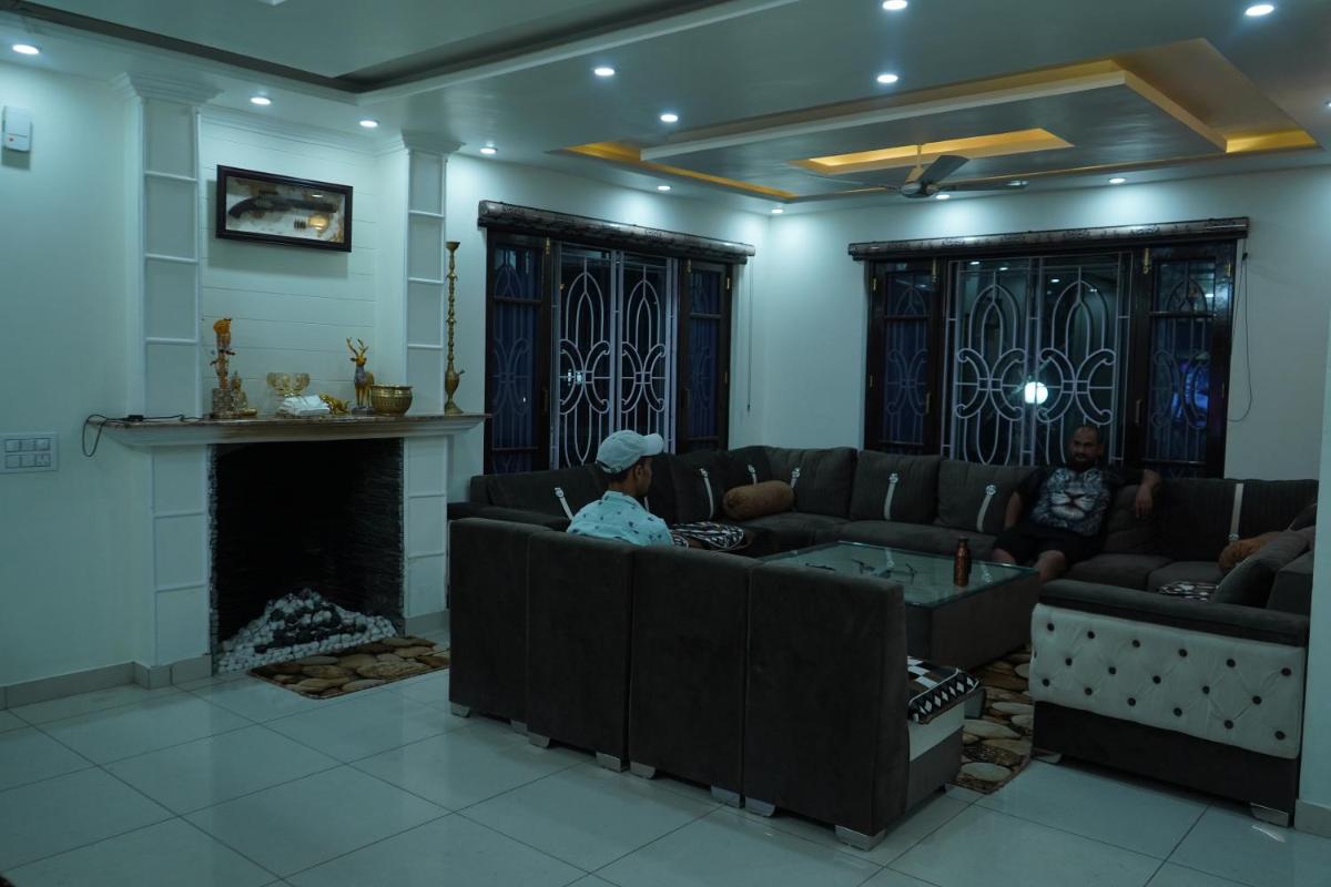 Shayam Riverpool villa - Housity